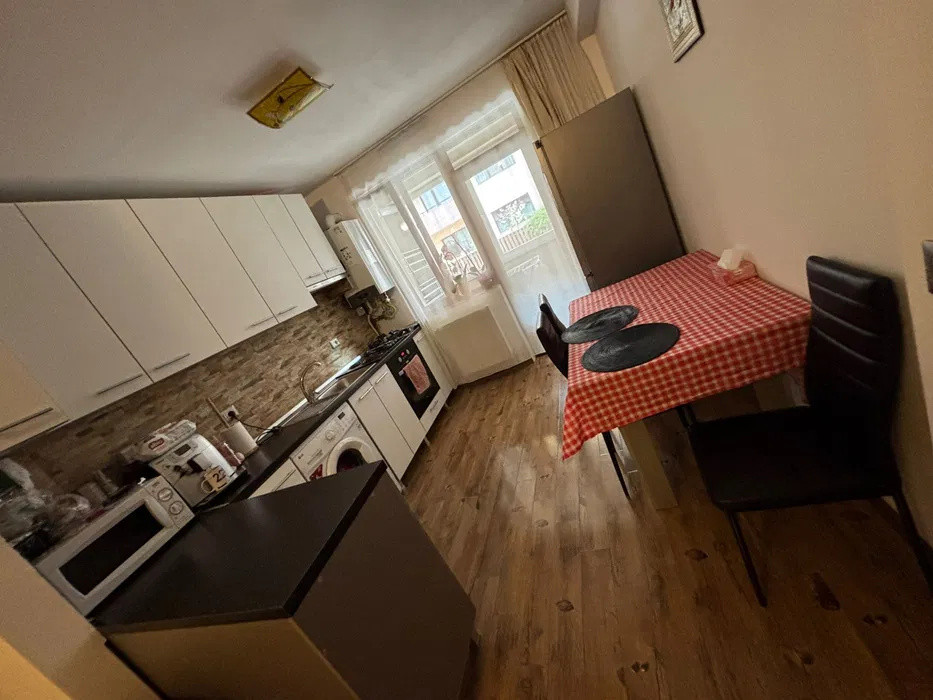 Apartament cu 2 camere, 43 mp, parcare, zona Terra