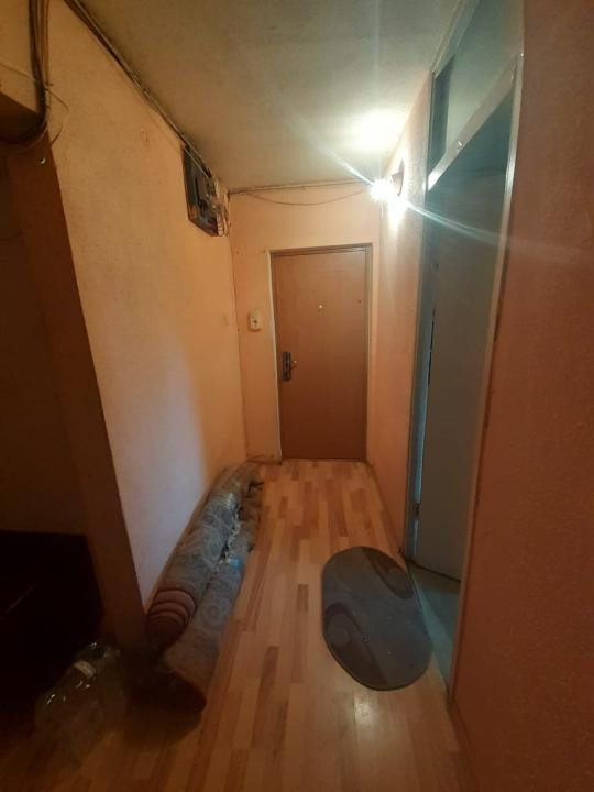 Apartament 4 Camere Decomandate, 80 mp, 2 Balcoane, etaj Intermediar, renovabil