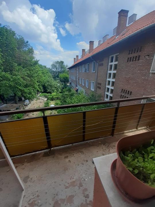 Apartament 4 Camere Decomandate, 80 mp, 2 Balcoane, etaj Intermediar, renovabil