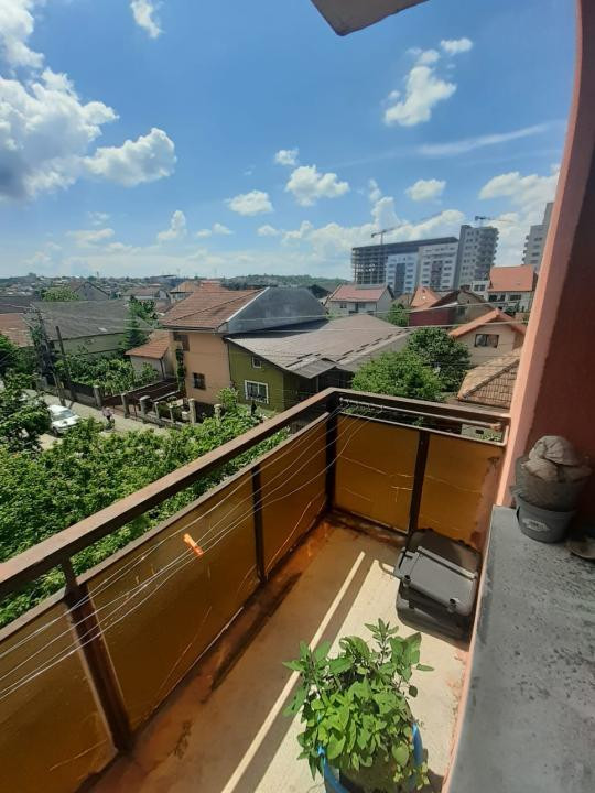 Apartament 4 Camere Decomandate, 80 mp, 2 Balcoane, etaj Intermediar, renovabil