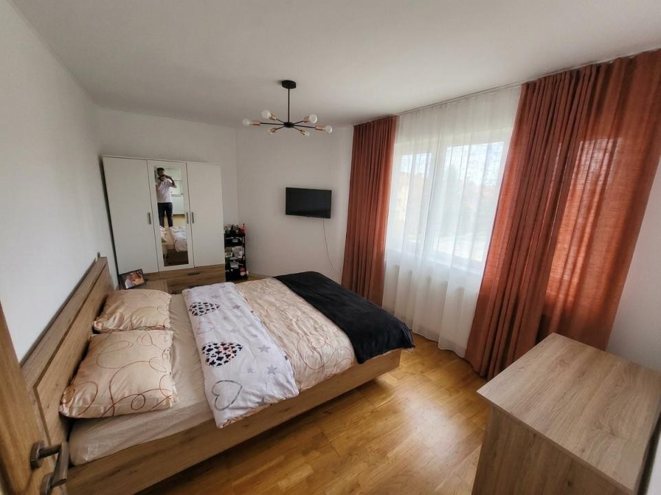 Apartament 2 camere, 47 mp, etaj intermediar, parcare, zona Corneliu Coposu