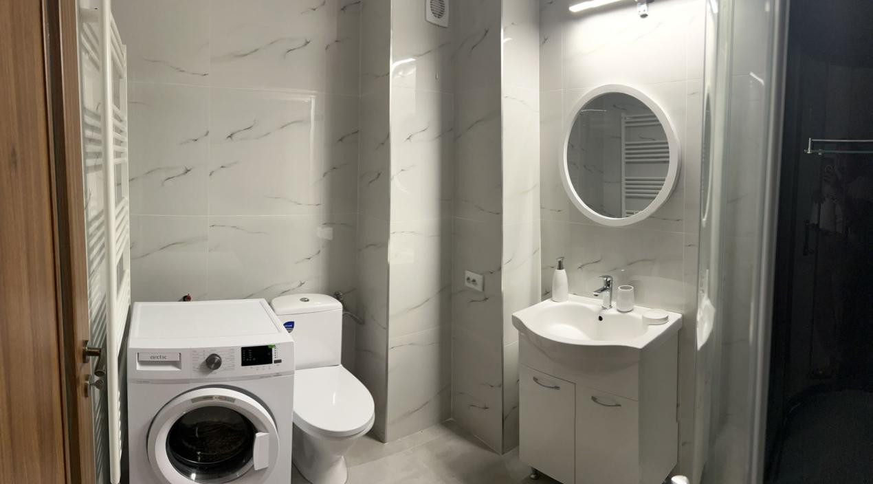 Apartament 2 camere, 47 mp, etaj intermediar, parcare, zona Corneliu Coposu