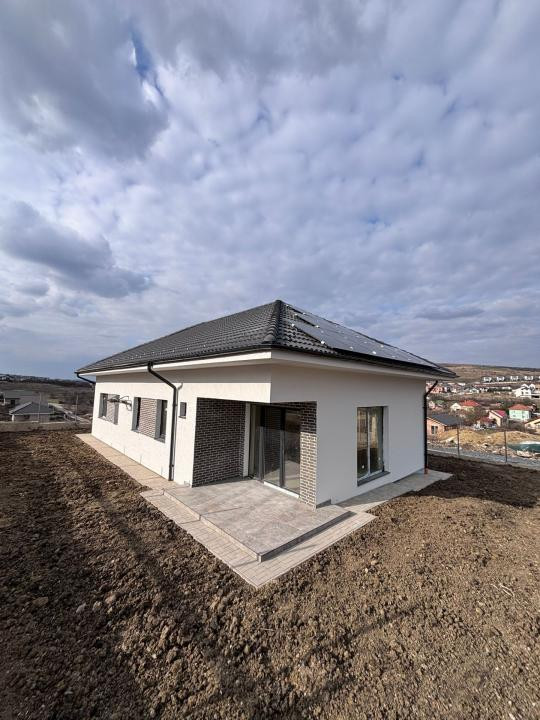 Casă individuală, 170 mp, finisata, pe un singur nivel, 300 mp curte, Chinteni