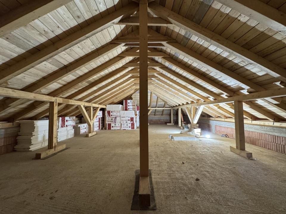 Casă individuală, 170 mp, finisata, pe un singur nivel, 300 mp curte, Chinteni