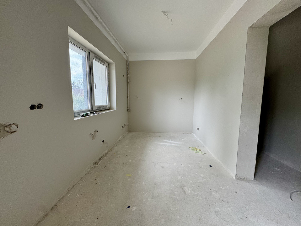 Casă tip duplex, 4 camere, 3 băi, 143 mp, Chinteni