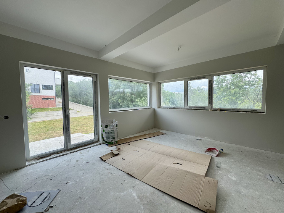Casă tip duplex, 4 camere, 3 băi, 143 mp, Chinteni