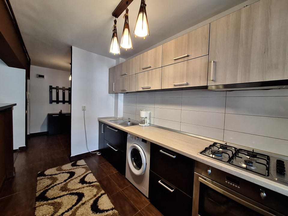 Apartament cu 2 camere, 52 mp, balcon, zona Terra