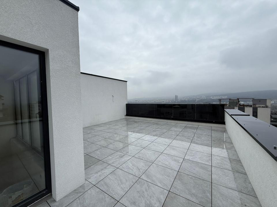 Casă tip duplex, construcție premium cu rooftop panoramic de 61 mp, Donath Park