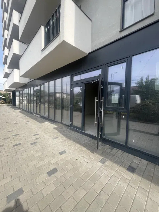 Spațiu comercial cu vad, 52 mp, parter, zona străzii Fabricii