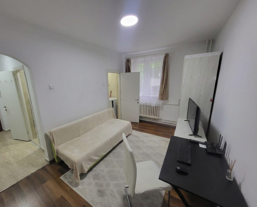 Apartament 2 camere, 28mp, zona Piata Hermes