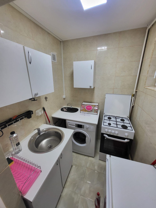 Apartament 2 camere, 28mp, zona Piata Hermes