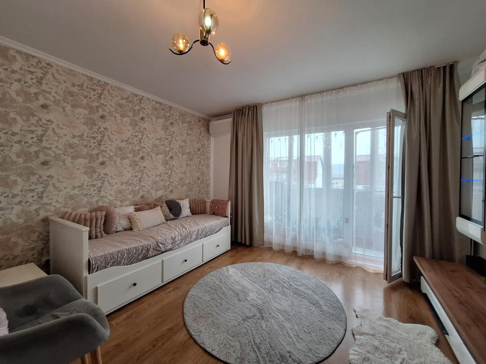 Apartament cu 2 camere, decomandat, zona Eroilor