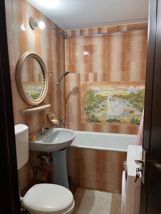 Apartament cu 3 camere,parcare , etaj 1,zona Marasti 