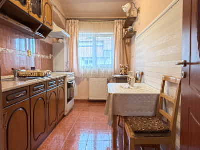 Apartament de 55 mp utili,parcare inclusa,zona Florilor