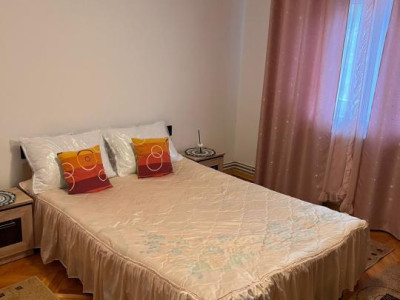 Apartament cu 3 camere,parcare , etaj 1,zona Marasti 
