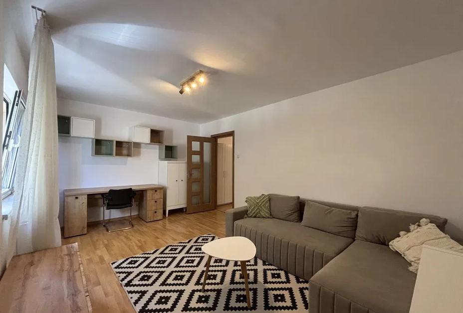 Apartament la cheie cu 2 camere, 53 mp, decomandat, etaj intermediar, Pasteur