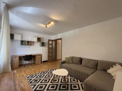 Apartament la cheie cu 2 camere, 53 mp, decomandat, etaj intermediar, Pasteur