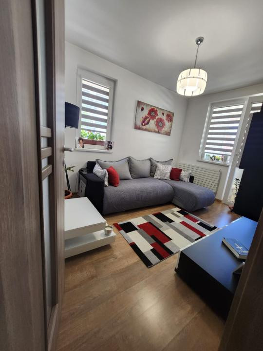 Apartament cu 2 camere decomandat, 43 mp, parcare, zona Teilor