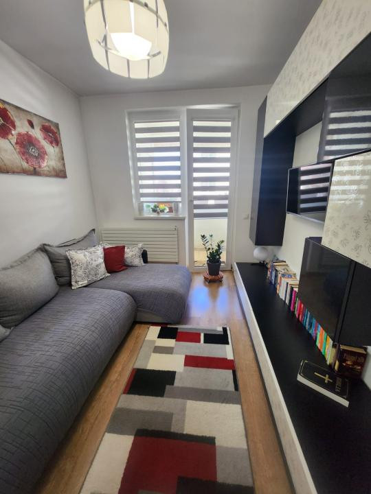 Apartament cu 2 camere decomandat, 43 mp, parcare, zona Teilor