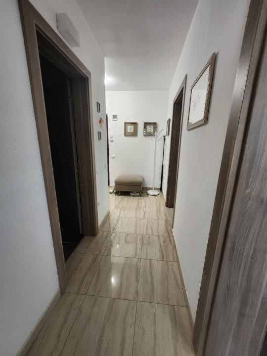 Apartament cu 2 camere decomandat, 43 mp, parcare, zona Teilor