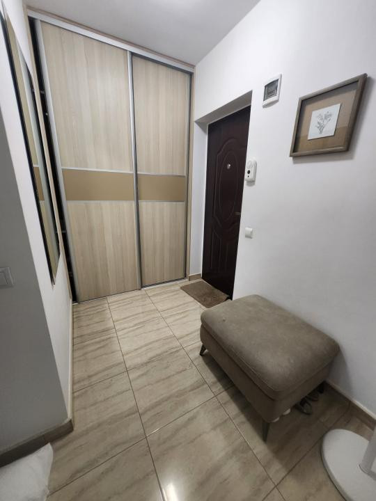 Apartament cu 2 camere decomandat, 43 mp, parcare, zona Teilor