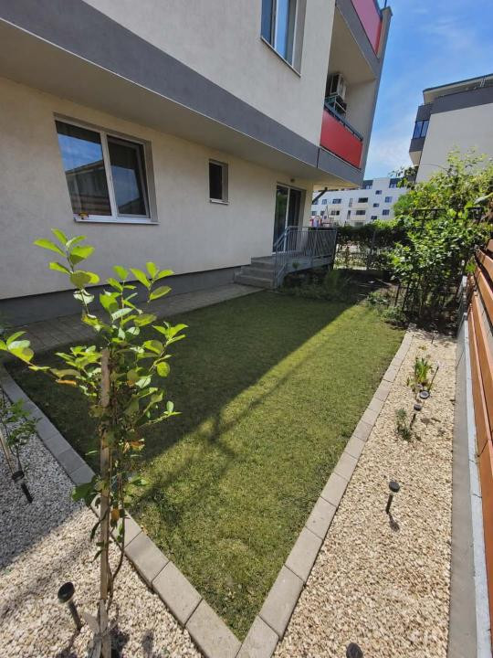 Apartament cu 2 camere decomandate, grădină,parcare inclusa,zona Terra