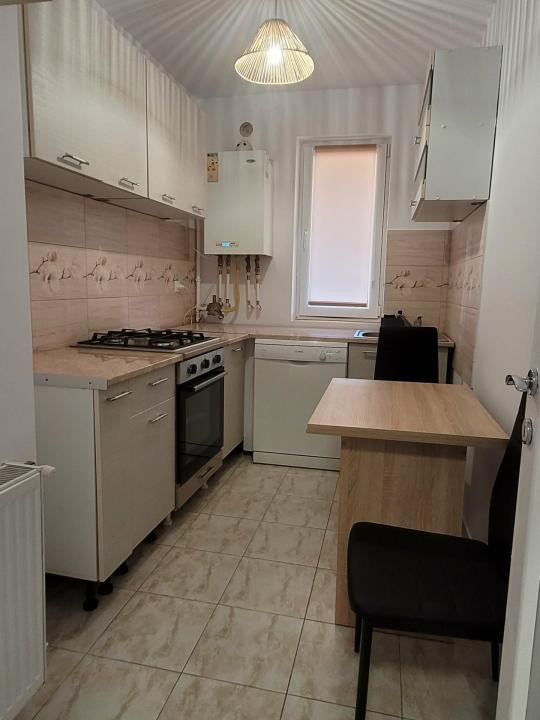 Apartament cu 2 camere decomandate, grădină,parcare inclusa,zona Terra