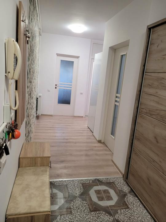 Apartament cu 2 camere decomandate, grădină,parcare inclusa,zona Terra