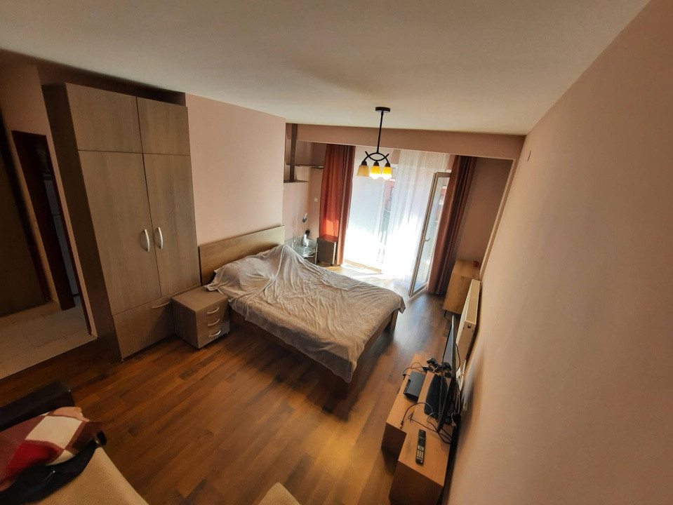Apartament de vânzare ,etaj intermediar ,zona Eroilor,garaj subteran 