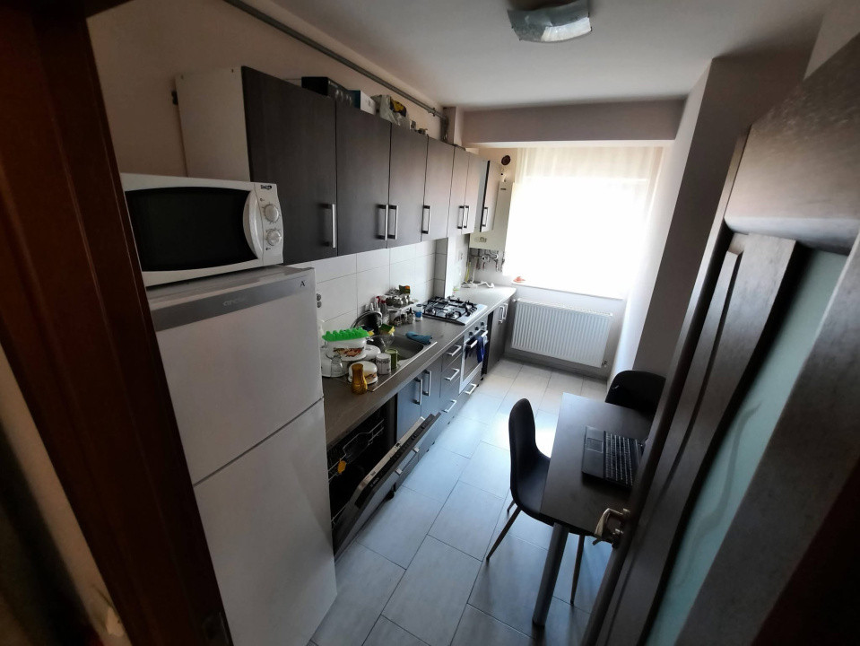 Apartament de vânzare ,etaj intermediar ,zona Eroilor,garaj subteran 