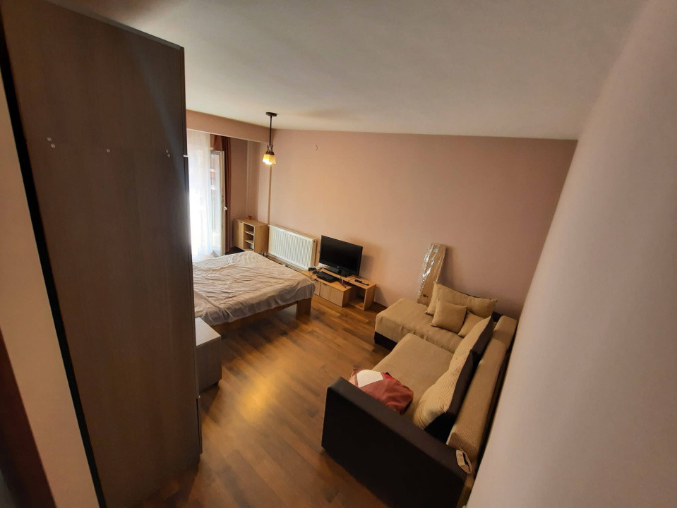 Apartament de vânzare ,etaj intermediar ,zona Eroilor,garaj subteran 