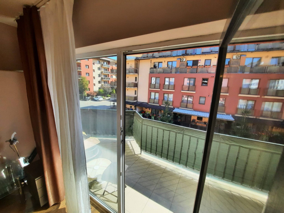Apartament de vânzare ,etaj intermediar ,zona Eroilor,garaj subteran 