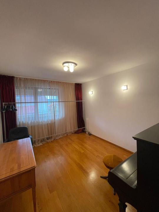 Apartament 3 camere, 85 mp, loc parcare, Andrei Mureșanu