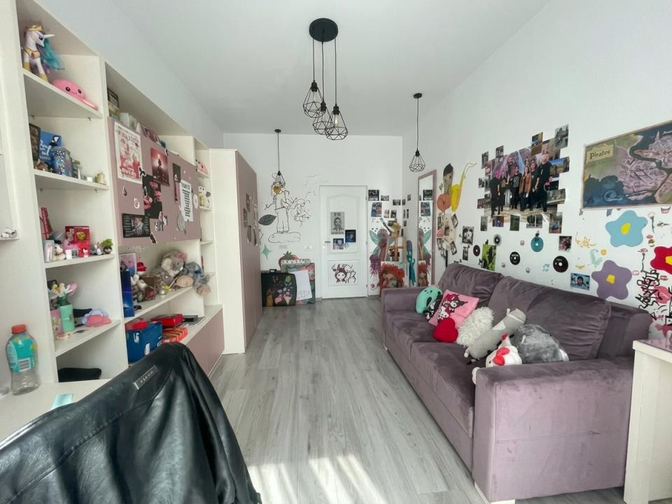 Apartament 2 camere, 53mp, 2 balcoane, parcare, zona Vivo 