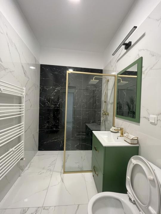 Apartament 2 camere, 53mp, 2 balcoane, parcare, zona Vivo 