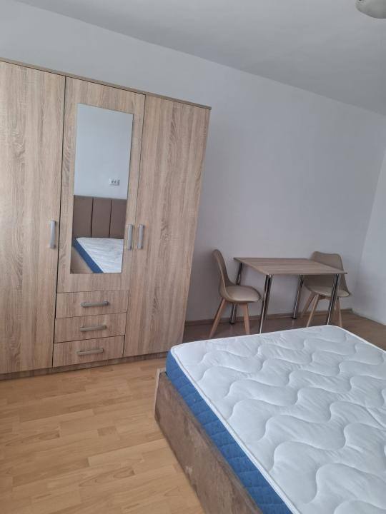 Garsoniera moderna, 22mp, zona Gruia