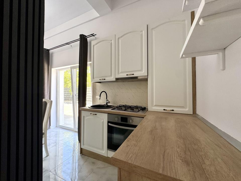 Apartament 3 camere, 63 mp, mobilat, terasă, zona Corneliu Coposu