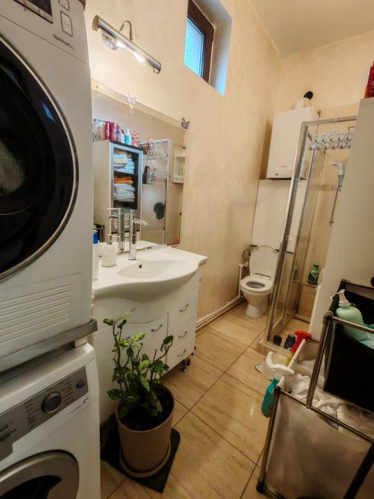 Apartament la casa cu gradina de 480 mp, Zona Semicentrala
