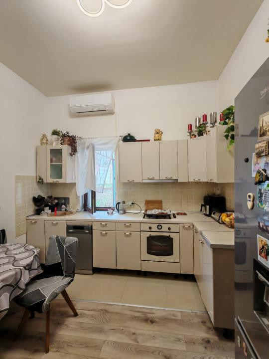 Apartament la casa cu gradina de 480 mp, Zona Semicentrala
