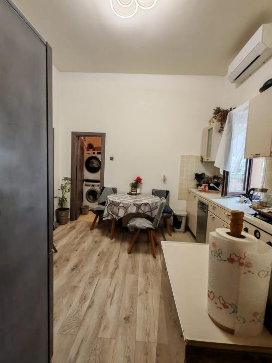 Apartament la casa cu gradina de 480 mp, Zona Semicentrala