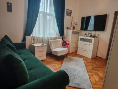 Casa cu 2 camere, 43 mp plus 480 mp teren, Zona strazii Horea