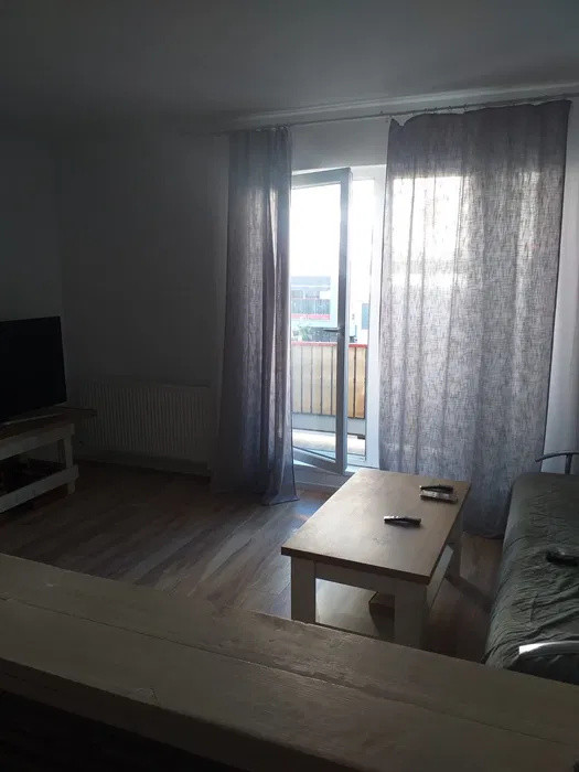 Apartament cu 2 camere, 45 mp, balcon, zona Abatorului
