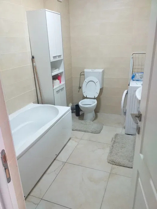 Apartament cu 2 camere, 45 mp, balcon, zona Abatorului