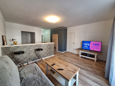 Apartament cu 2 camere, 45 mp, balcon, zona Abatorului