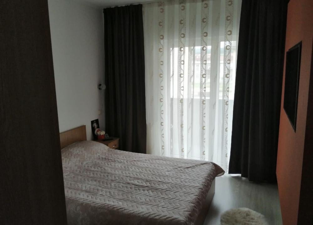 Apartament de inchiriat , 52 mp utili , parcare ,zona Eroilor