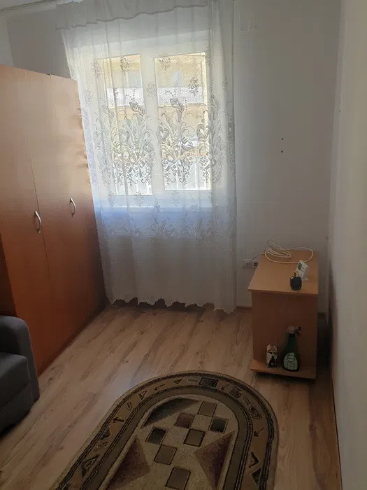 Apartament cu o camera, 36 mp, etajul 1, zona Florilor