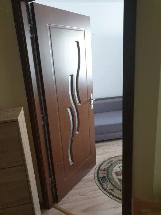 Apartament cu o camera, 36 mp, etajul 1, zona Florilor