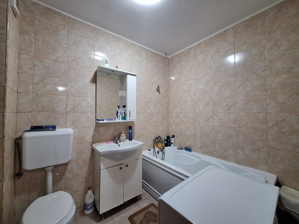 Apartament cu o camera, 36 mp, etajul 1, zona Florilor