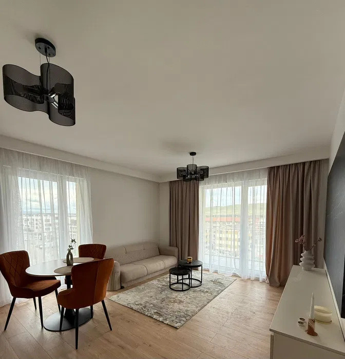Apartament cu 3 camere, 53 mp, terasa, zona Eroilor