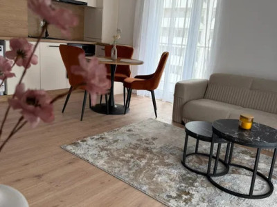 Apartament cu 3 camere, 53 mp, terasa, zona Eroilor